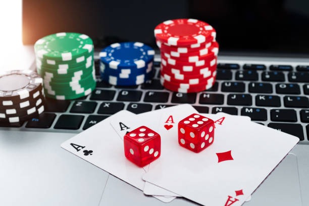 edc toto platform interface showing football markets, live casino, and esports sections
